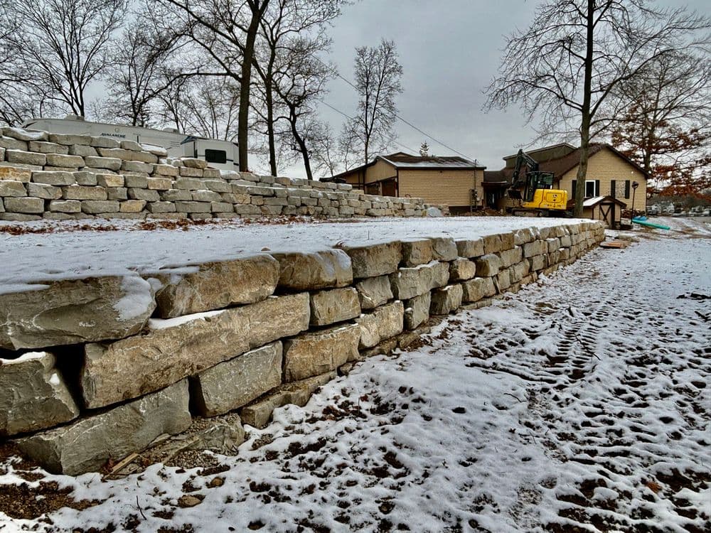 Stone retaining wall